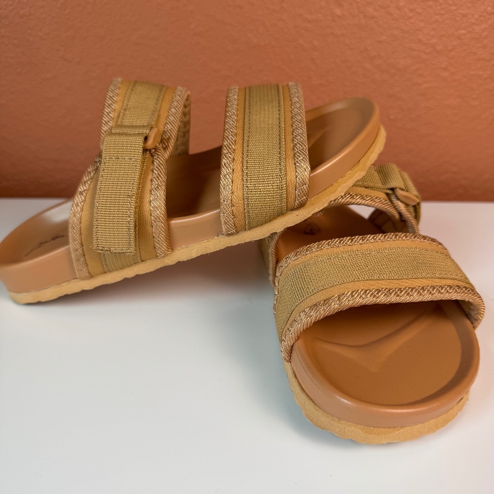 NWOT London Rag Vixen sandals